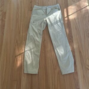 Patagonia women’s quandary pant. Khaki. Size 8. nWT.